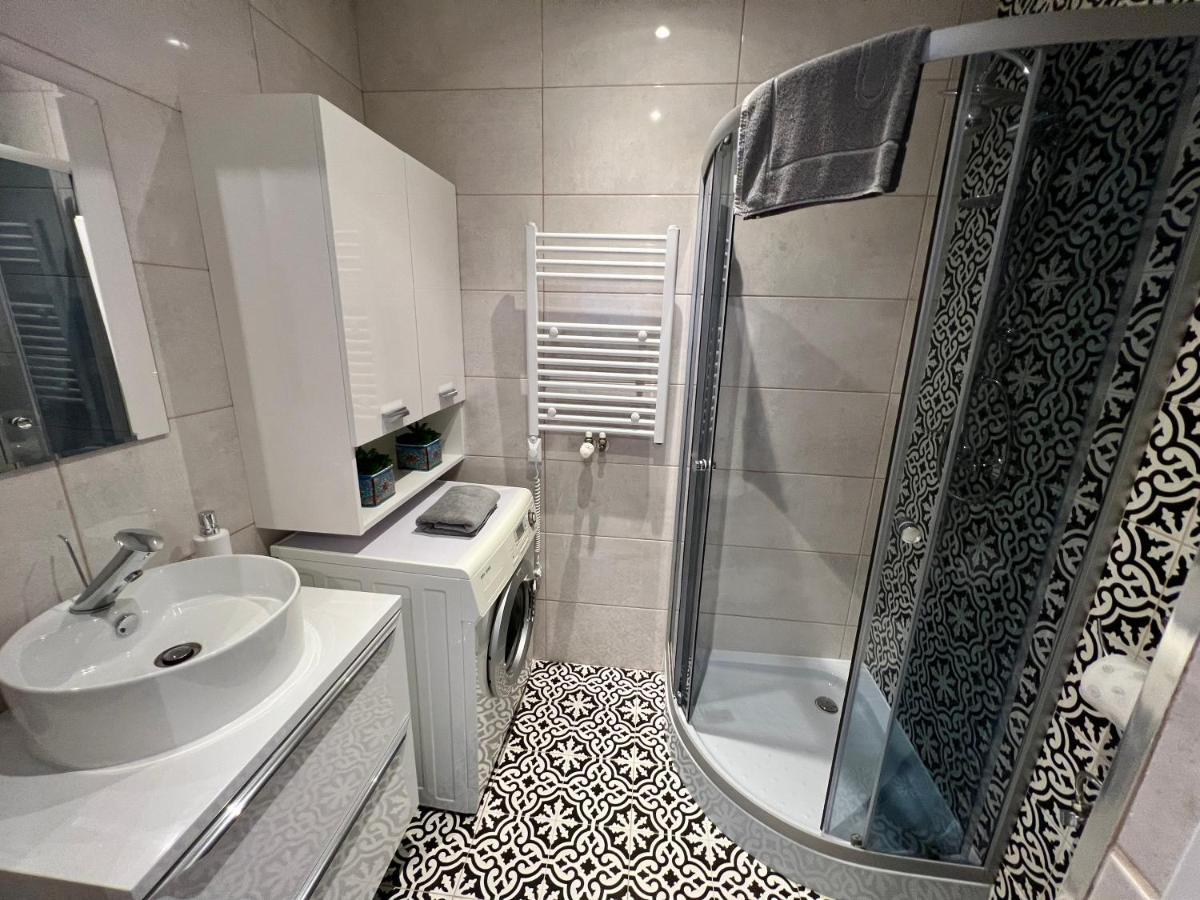 Apartamenty Koktajlove Kielce Cameră foto